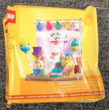Lego BIRTHDAY DIORAMA 40584 Party Balloons Cake Camera  - New Distress Box , D3