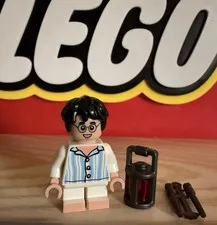 Lego Harry Potter In Pajamas Minifigure With Accessories 