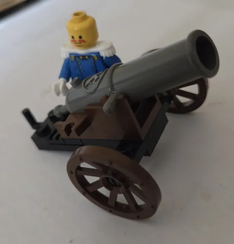 LEGO Cannon With Wheels and Soilder. Vintage Lego