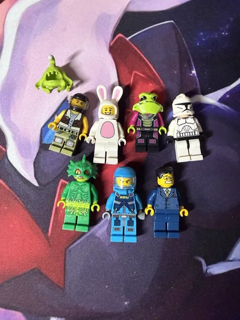Lego Assorted Minifigures Lot of 7 Building Toy Figures Playset Collectible