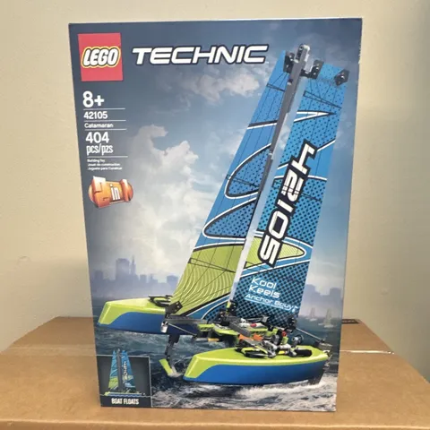 LEGO Catamaran 42105 TECHNIC Complete Set 404pcs App-Controlled Age 8+ Box