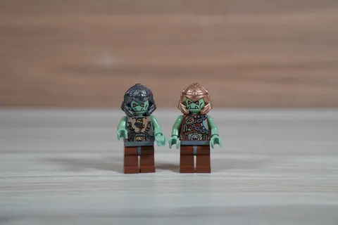 LEGO Fantasy Era - Troll Warrior 2 (Orc) cas365 7078 7038 7048 7097 lot of 2