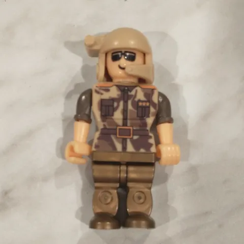 LEGO Soldier Minifigure Tan Helmet Visor Goggles Military Figure