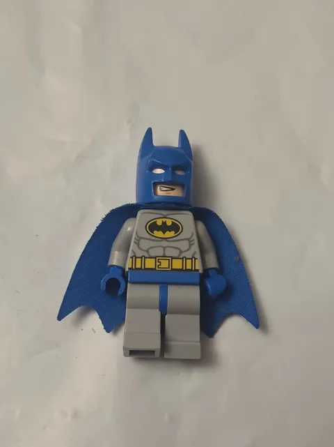 LEGO Batman Blue Mask & Cape Minifigure Sh0111 DC Super Heroes From 10724 10672