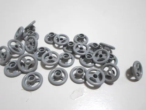 LEGO- #30663-LIGHT BLUISH GREY-SMALL STEERING WHEEL/2 STUDS DIAMETER-27 PIECE
