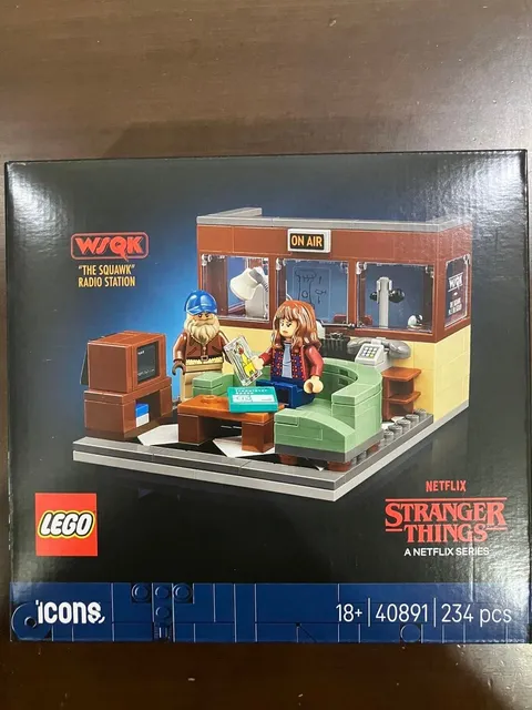 LEGO Stranger Things WSQK Radio Station LEGO 40891