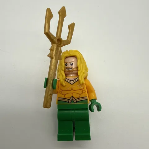 Lego DC Super Heroes Aquaman Minifigure Yellow Long Hair w/ Trident sh0557 76116