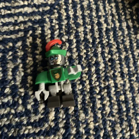  Lego Thief Bot Nexo Knights Robot Hoodlum Minifigure 70358  Rare! New