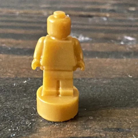Lego Pearl Gold Mini Statue Trophy Ninjago City Gardens Statuette 71741