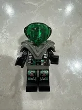 LEGO Rare Space Insectoids Zotaxian with armor minifigure Alien Insectoids 6977