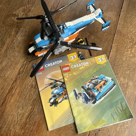 LEGO CREATOR: Twin-Rotor Helicopter (31096) 3-in-1. Complete With 2 Manuals