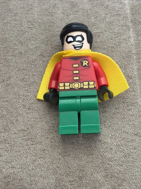 LEGO Minifigure Robin Yellow Cape Super Heroes DC