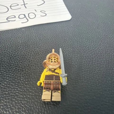 Gladiator - LEGO Series 5 Collectible Minifigure (2011)