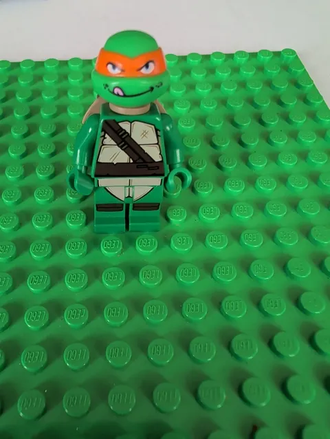 LEGO Teenage Mutant Ninja Turtle TMNT Michaelangelo Minifigure Authentic 