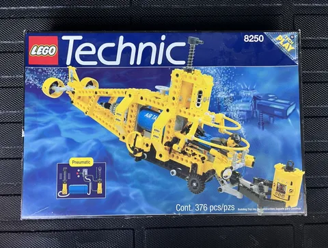 LEGO Technic Search Sub 8250 Pneumatic Set 376 Pcs Complete Set Box
