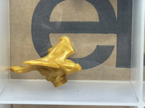 LEGO Parts - Pearl Gold Dragon, Baby (Ninjago) Spread Wings - No 5502 - QTY 1