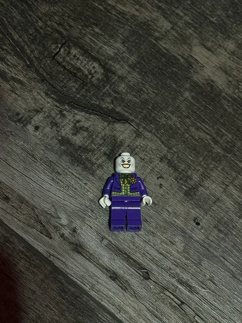 LEGO The Joker Minifigure Purple Suit White Head (No Hair) Plastic