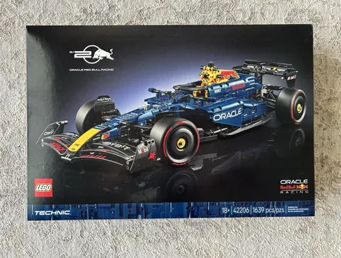LEGO Technic 42206 Oracle Red Bull Racing RB20 F1 Car 1639pcs 18+ Box