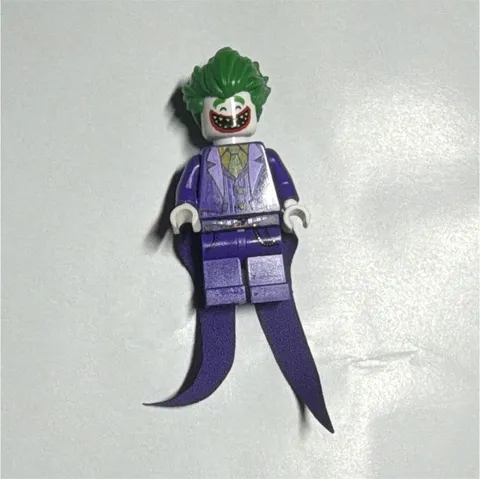 LEGO The Joker Minifigure Long Coattails sh0353 from set 70900-1