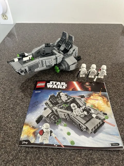 LEGO Star Wars: First Order Snowspeeder (75100) Complete with Instructions