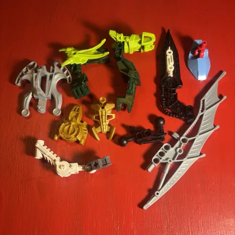 Lego Bionicle Lot Parts From Set 8972, Black Wing W- Glow Center & More.