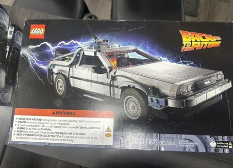 LEGO Icons: Back to the Future Time Machine (10300)