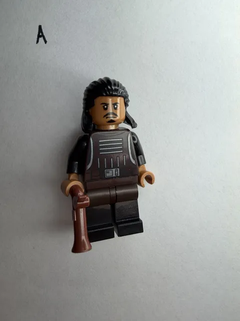 LEGO Tasu Leech star wars minifigure From Millennium Falcon