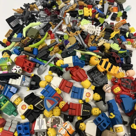 LEGO Minifigure Parts & Accessories Mixed Bulk Lot Pieces Bag 1980’s-Current