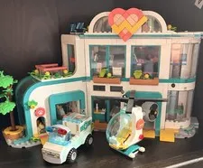 Lego Friends Heartlake City Hospital (42621) AS-IS