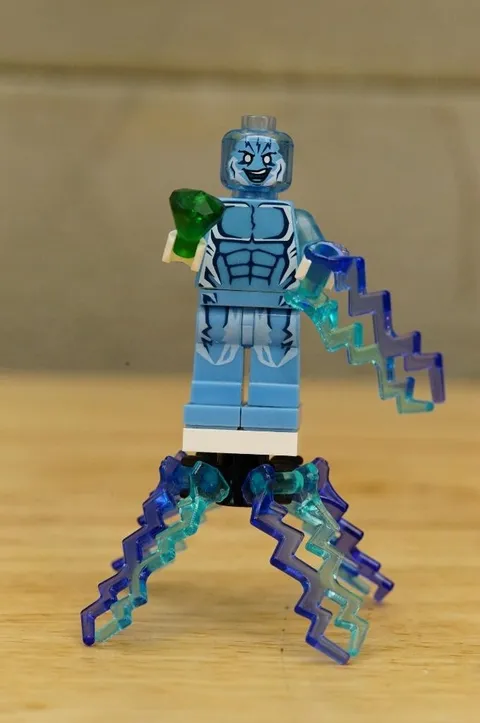 Lego Ultimate Spider-Man Minifigure Electro sh0105 76014 With Electric Bolts