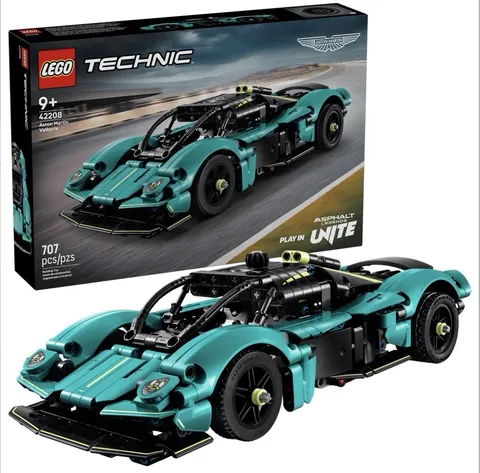 LEGO Technic Aston Martin Valkyrie 42208 Building Set 707 pcs 9+ Pull Back