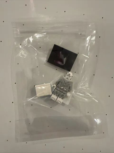 LEGO MINIFIGURES: Marvel Studios White Vision