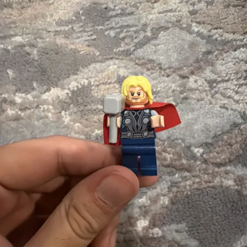LEGO Thor Minifigure w/ Mjolnir Marvel Super Heroes