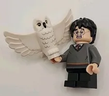 LEGO Harry Potter Minifigure In Gryffindor Sweater W/ Hedwig Owl (75954) 