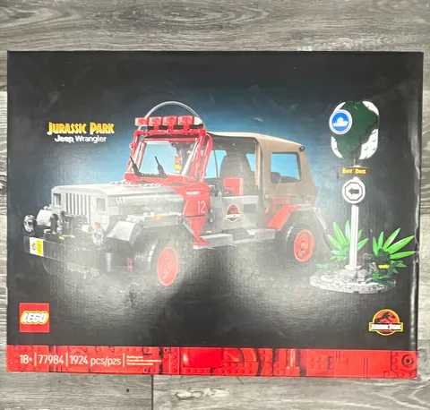 LEGO Jurassic Park Jeep Wrangler 77984 1924 pcs 18+ Brick Separator