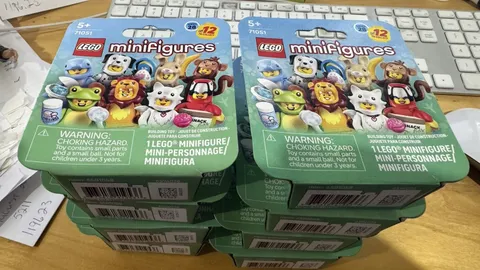 LEGO minifigures Series 28 (8 different ones)