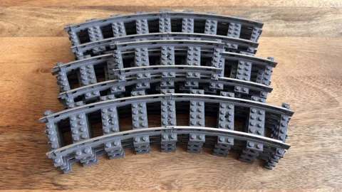 LEGO 2867 Vintage Train Tracks 9V Curved Metal Dark Stone Gray Lot Of 25