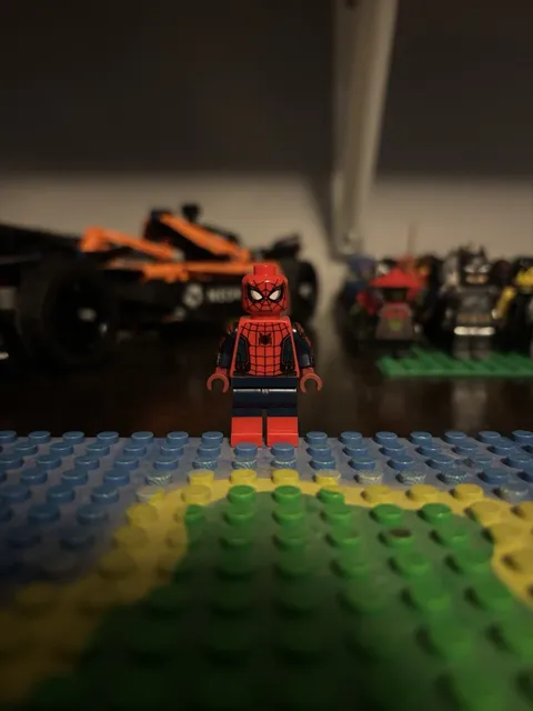 Spider-Man Civil War Suit sh1020 - LEGO® Marvel Minifigure