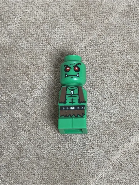 LEGO Green Goblin HEROICA Bare Chest Ghoul Bone Tooth Necklace Micro Minifigure