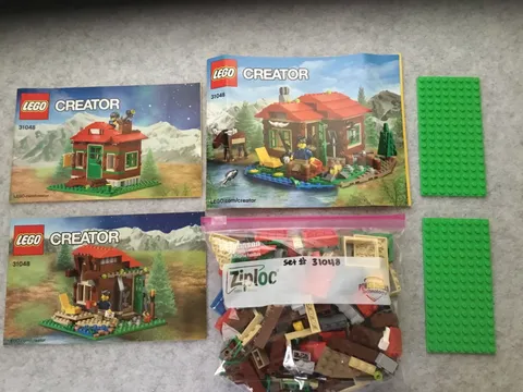 Lego - 31048 - Lakeside Lodge - Creator 3 in 1 - Retired