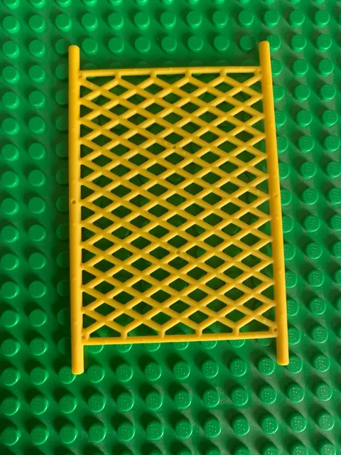 LEGO® MiniFigure Lattice Net - Yellow