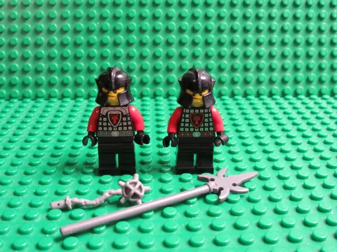 Lot of 2 LEGO Dragon Knight Scale Castle Minifigures 70404 RK64