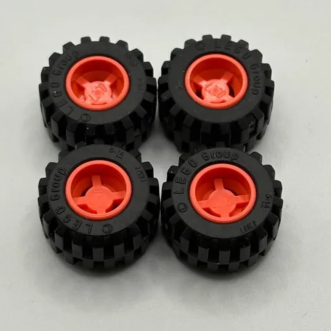 Lego Parts 6014bc05 (4pcs) Coral - 21mm D. x 12mm Offset Tread.