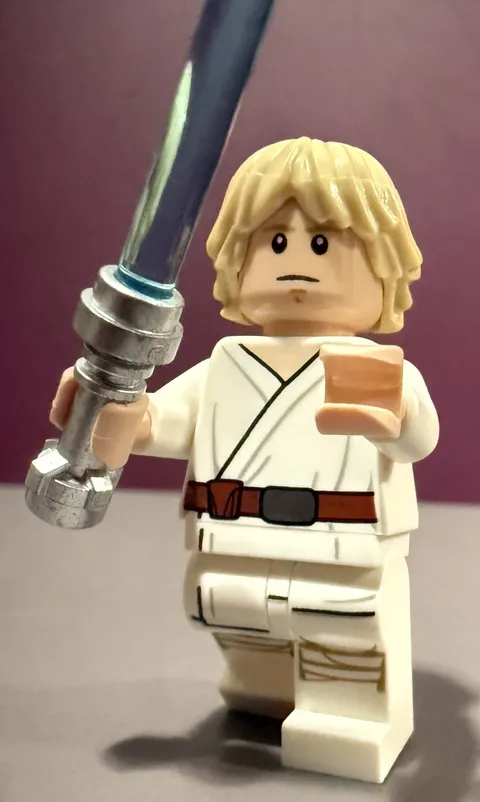 Lego Tatooine Luke Skywalker Minifigure Dual Sided Stern and Smile Head