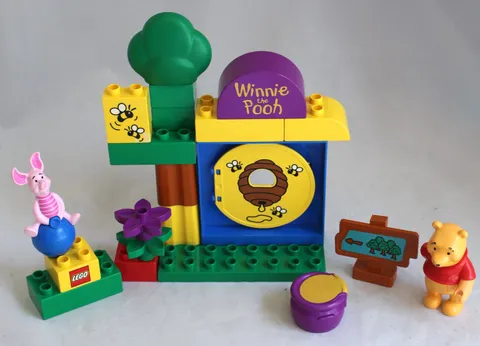 LEGO Duplo 2984 Disney Winnie the Pooh ‘n Piglet’s Honey Hunt Building Blocks