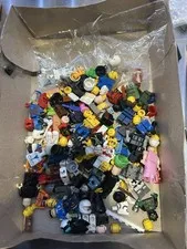 LEGO Bulk Lot Damaged / Unbranded Minifigure Parts READ DESCRIPTION #11