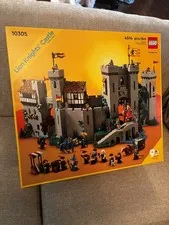 LEGO 10305 Lion Knights' Castle : New and Sealed