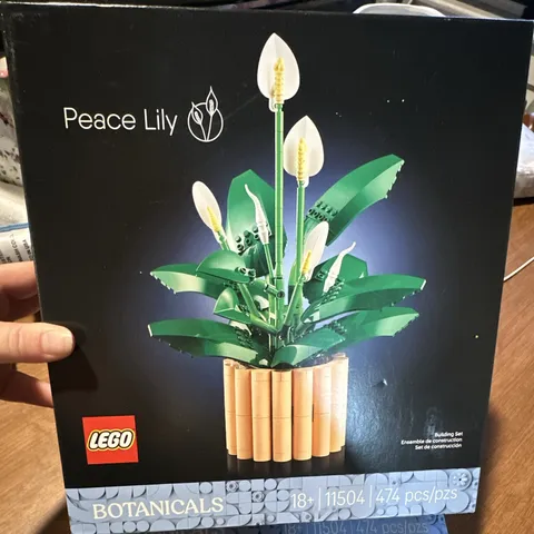 LEGO Botanicals Peace Lily 11504 Building Set 474 Pieces 18+