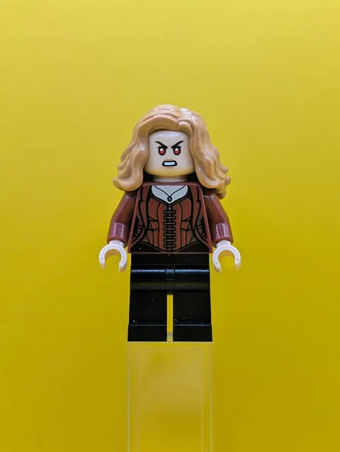 The Scarlet Witch (Wanda Maximoff) sh1018 Plain Legs, Medium Nougat Hair Marvel