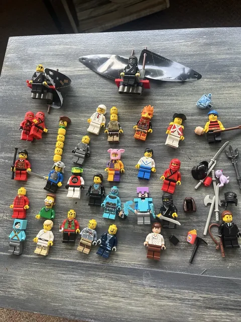 LEGO Minifigure Mixed Lot Set with Accessories and Gliders, Plastic